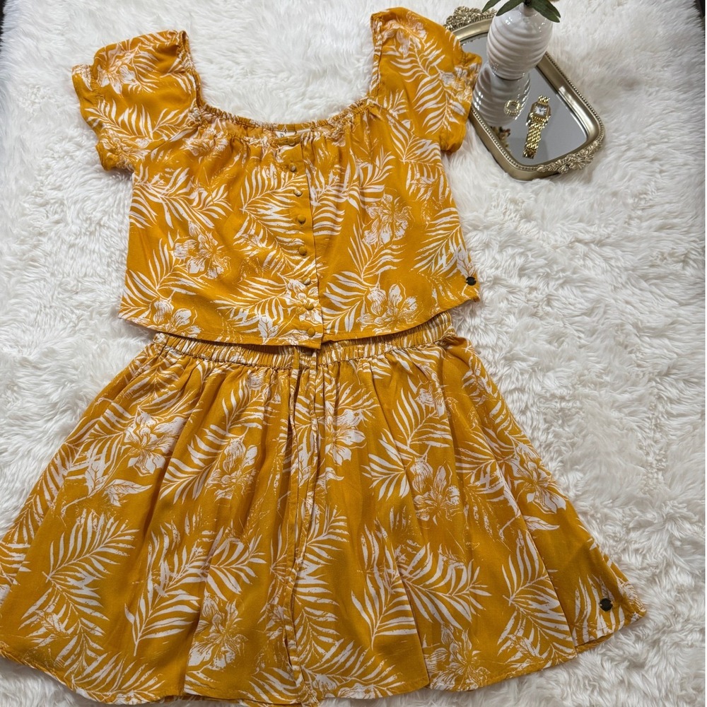 Roxy Women 2 Piece Set Mustard Yellow Tropical Floral Crop Top Mini Skirt Size M - Picture 2 of 8